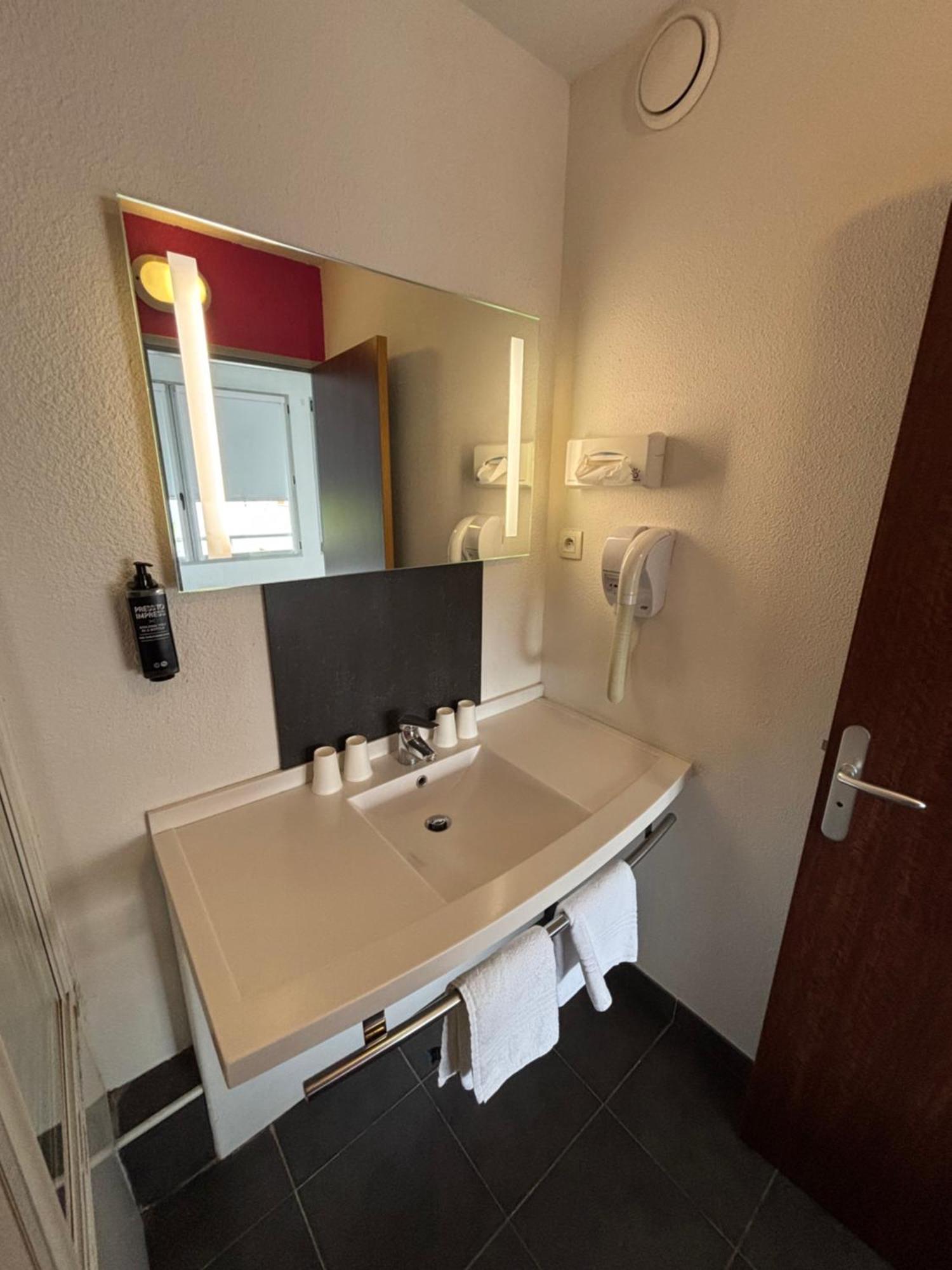Ibis Styles Bethune Bruay La Buissiere Exterior photo